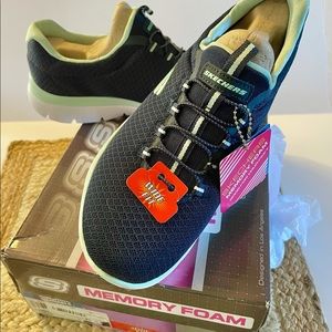 Skechers Sport sneakers with Memory Foam, Size 8, Navy blue with Aqua trim.